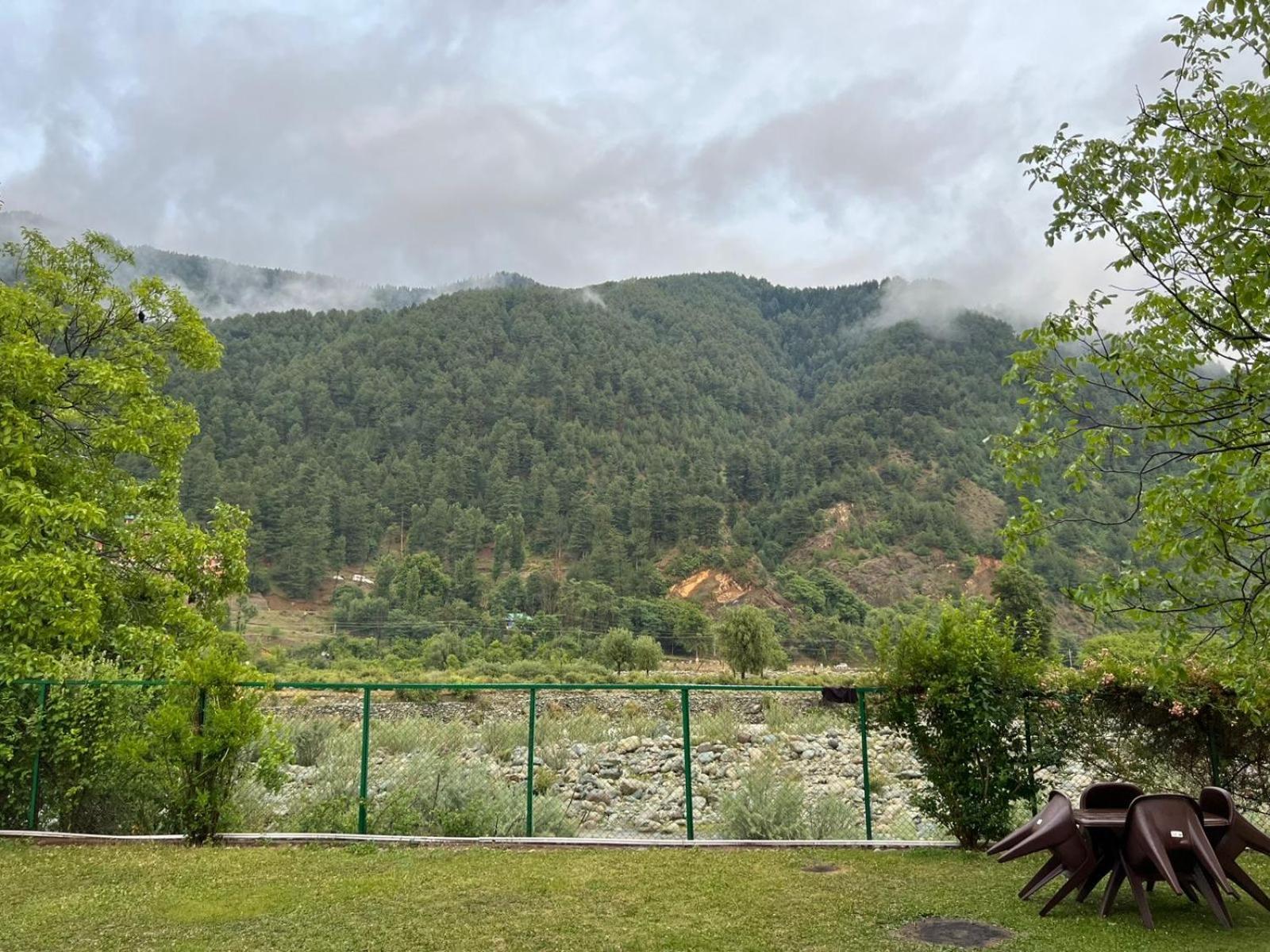 Birdsong Villa Pahalgam Exterior photo